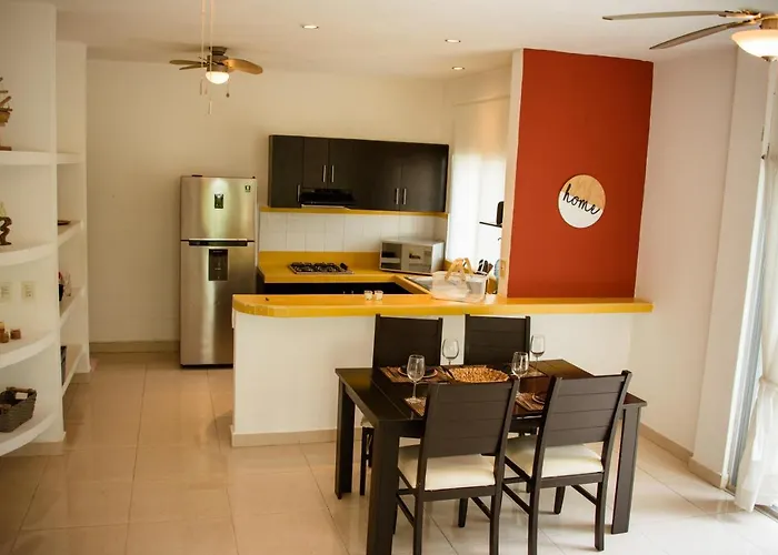 Tohoku 4 Pax- Parking Free- 500mtrs 5ta Av Playa del Carmen